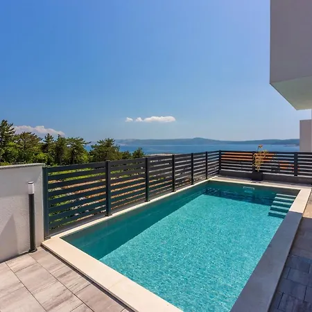 Appartamento In 42962 Crikvenica